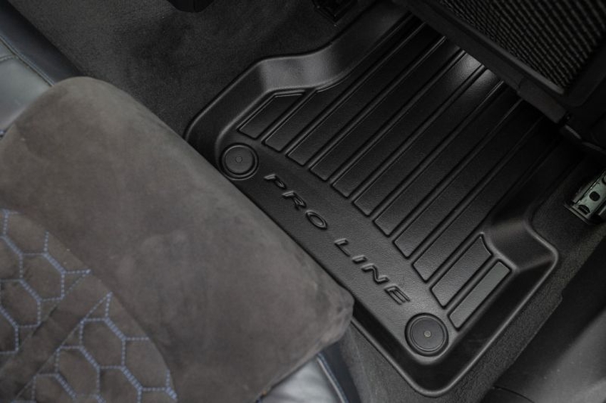 Set 4 covorase auto din cauciuc , pentru mitsubishi eclipse 10.17-, crossover, cauciuc tpe, negru
